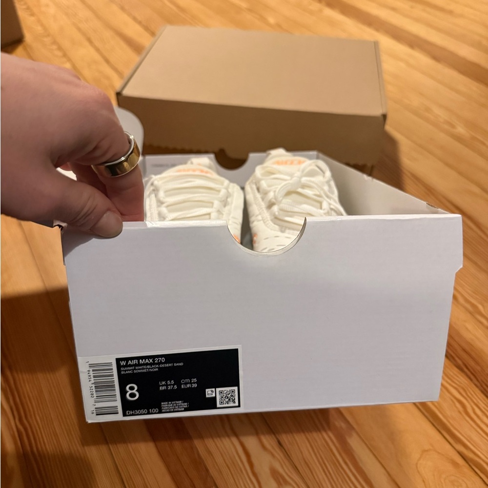 Nike Air Max 270 Sneakers - Cream
